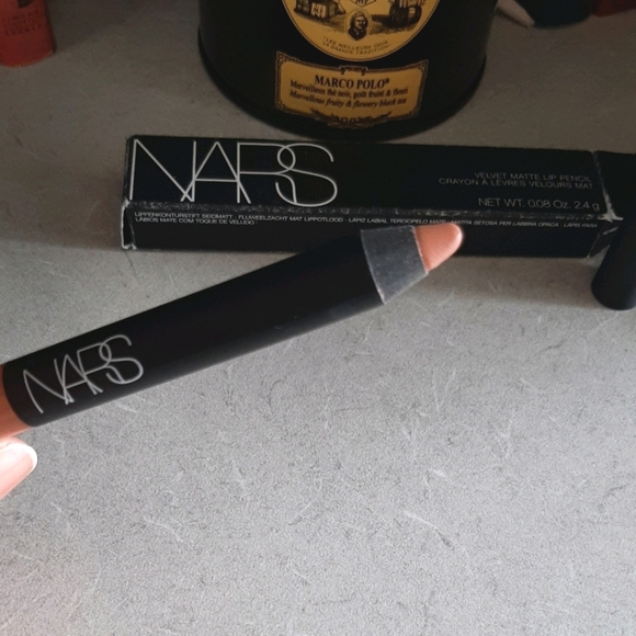 NARS Velvet Matte Lipstick Pencil - Picture 1 of 4
